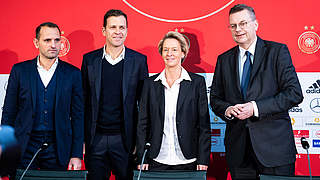 “Back to the top of the world” – Voss-Tecklenburg with Grindel, Bierhoff and Chatzialexiou © Getty Images