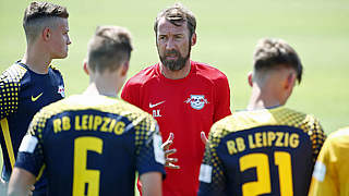 Seit acht Spielen mit Leipzigs U 17 ungeschlagen: Coach Marco Kurth © imago/Picture Point LE