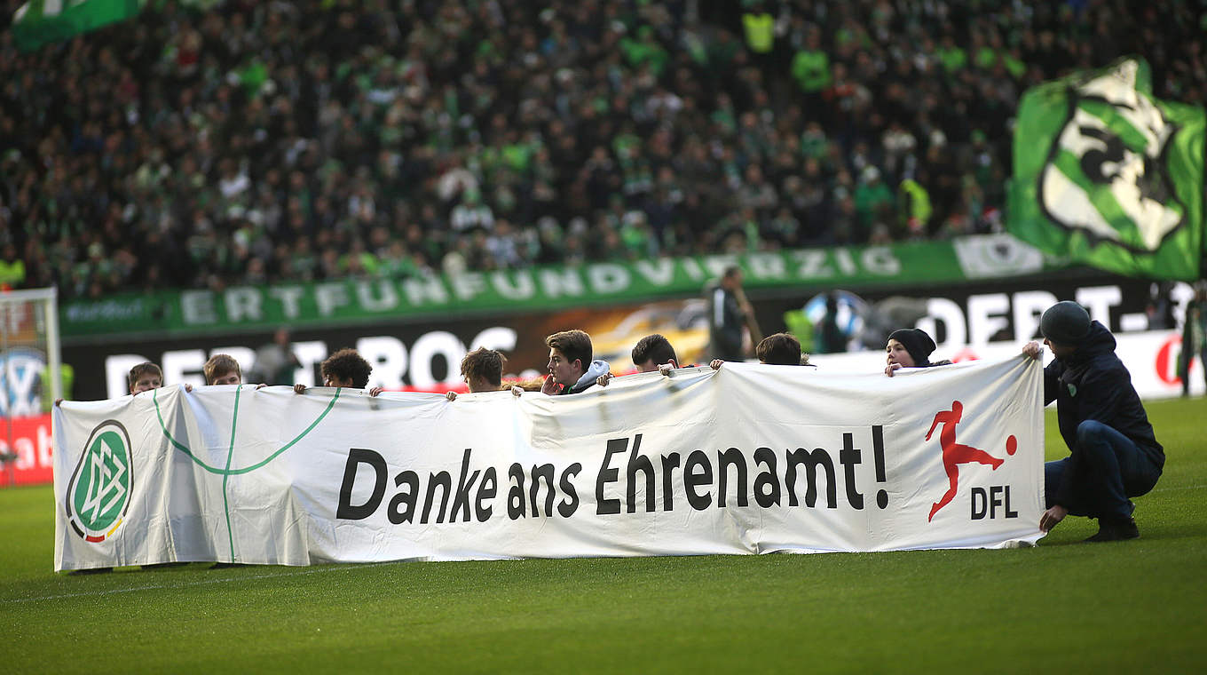 Schon zum 20. Mal heißt es auch in den Bundesliga-Stadien: "Danke ans Ehrenamt!" © Getty Images