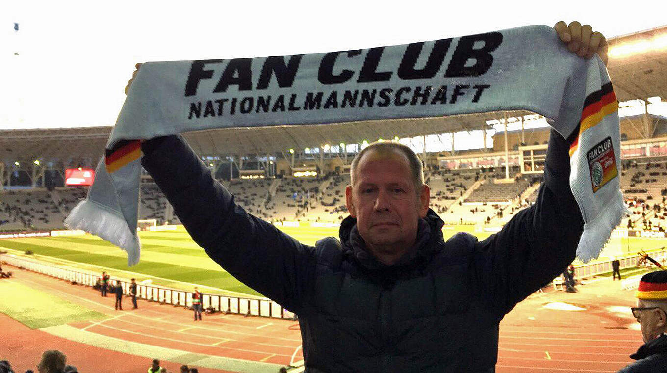 Hat seinen Stammplatz in Wolfsburg: Fan-Club-Mitglied Michael Biallowons © DFB