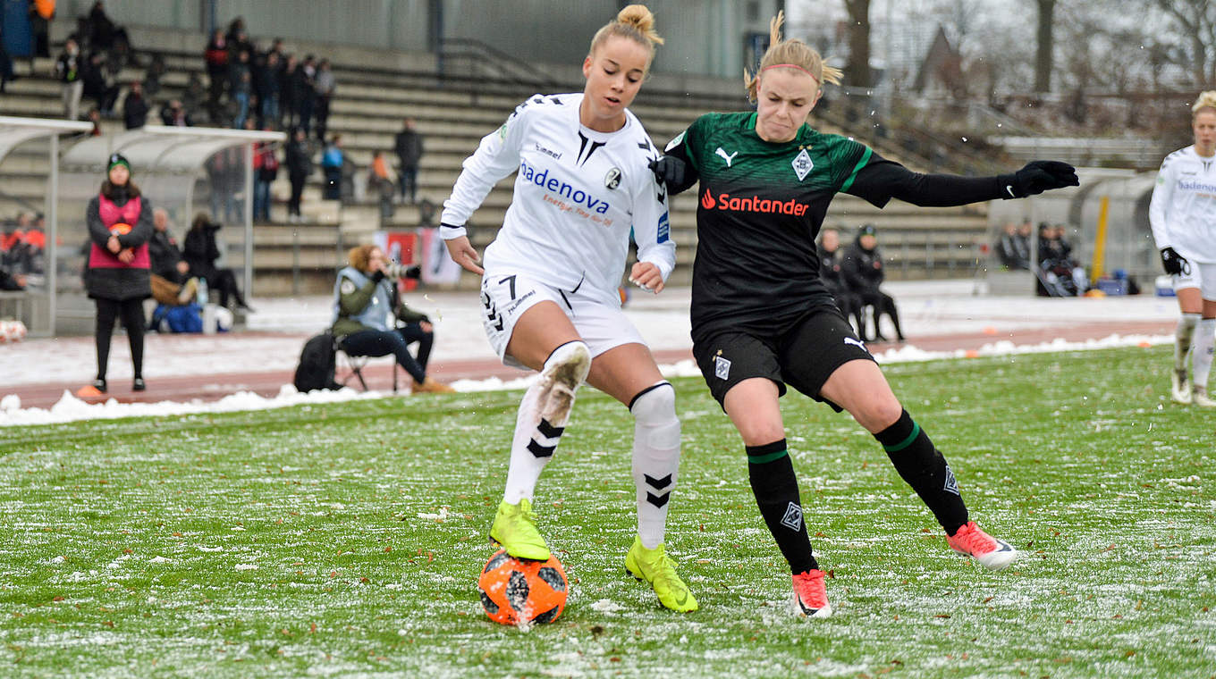 Bringt die Gäste früh in Führung: Nationalspielerin Giulia Gwinn (l.) © Jan Kuppert