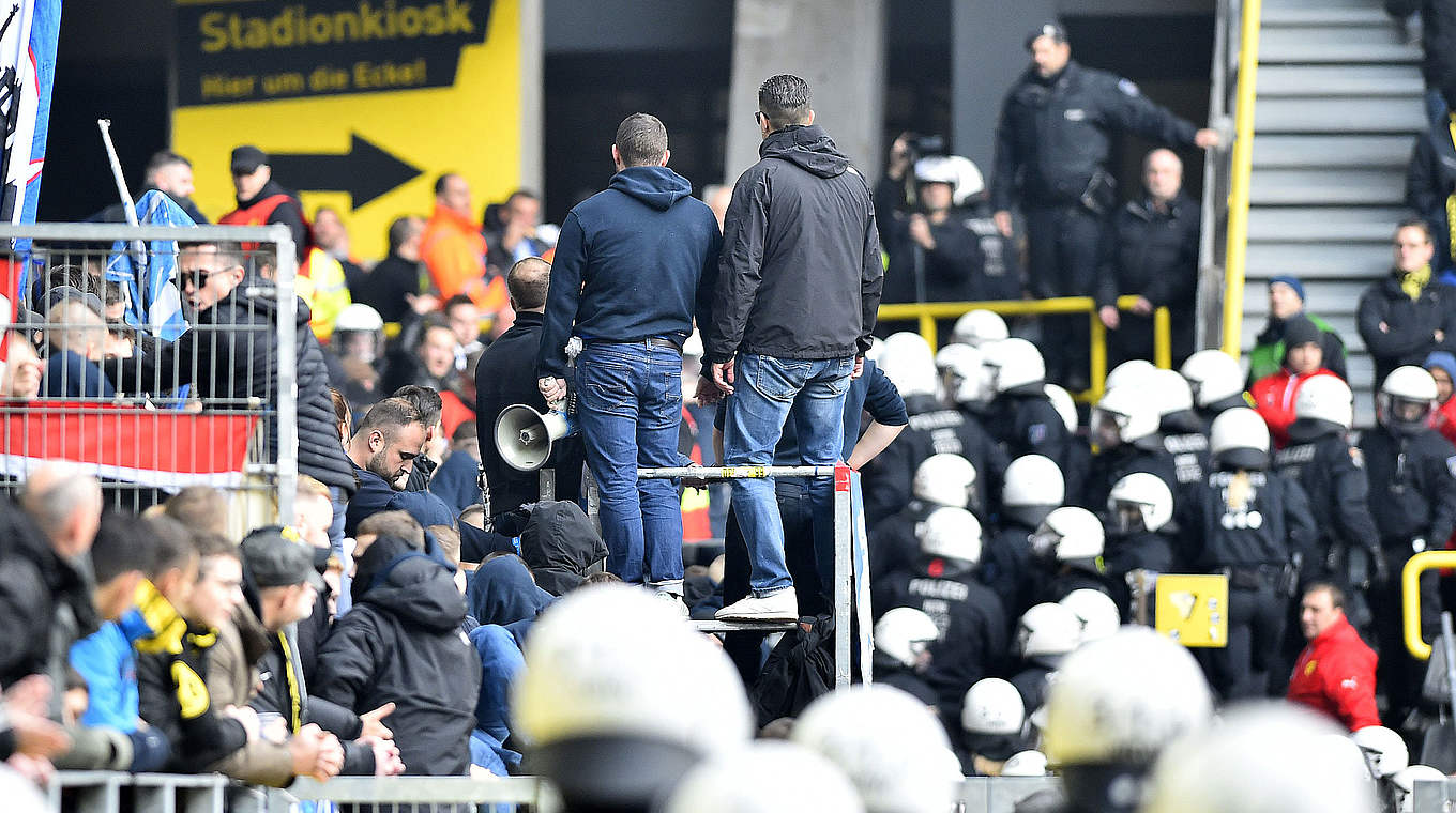Ausschreitungen in Dortmund: Hertha-Zuschauer gerieten mit Polizisten aneinander © GettyImages