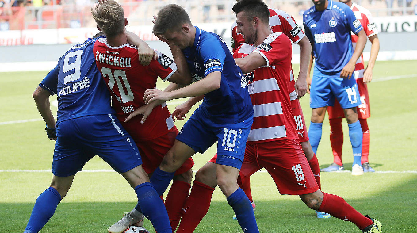 Holen am 12. Februar ihr abgesagtes Spiel nach: FSV Zwickau und Karlsruher SC © imago/Sportfoto Rudel