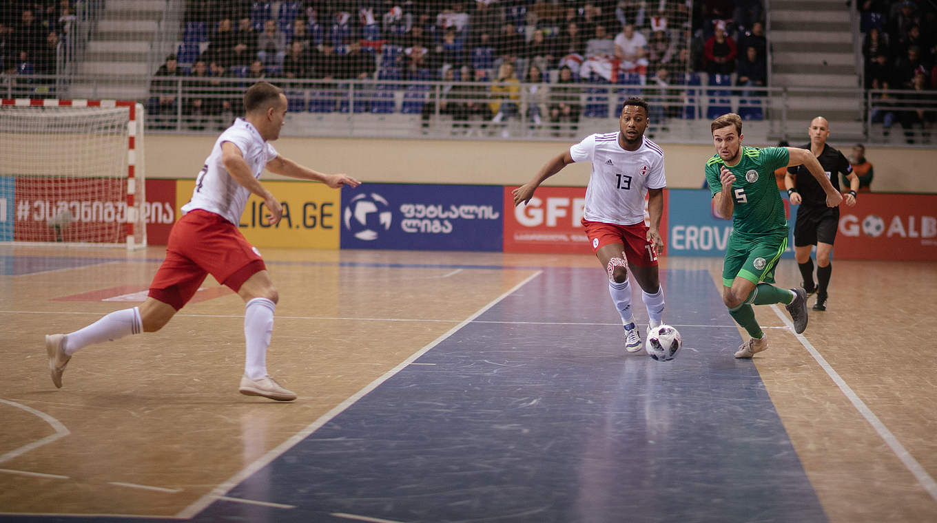 Vor zweieinhalb Jahren noch selbst die Premiere absolviert: das deutsche Futsalteam © Luke Wolfgarten