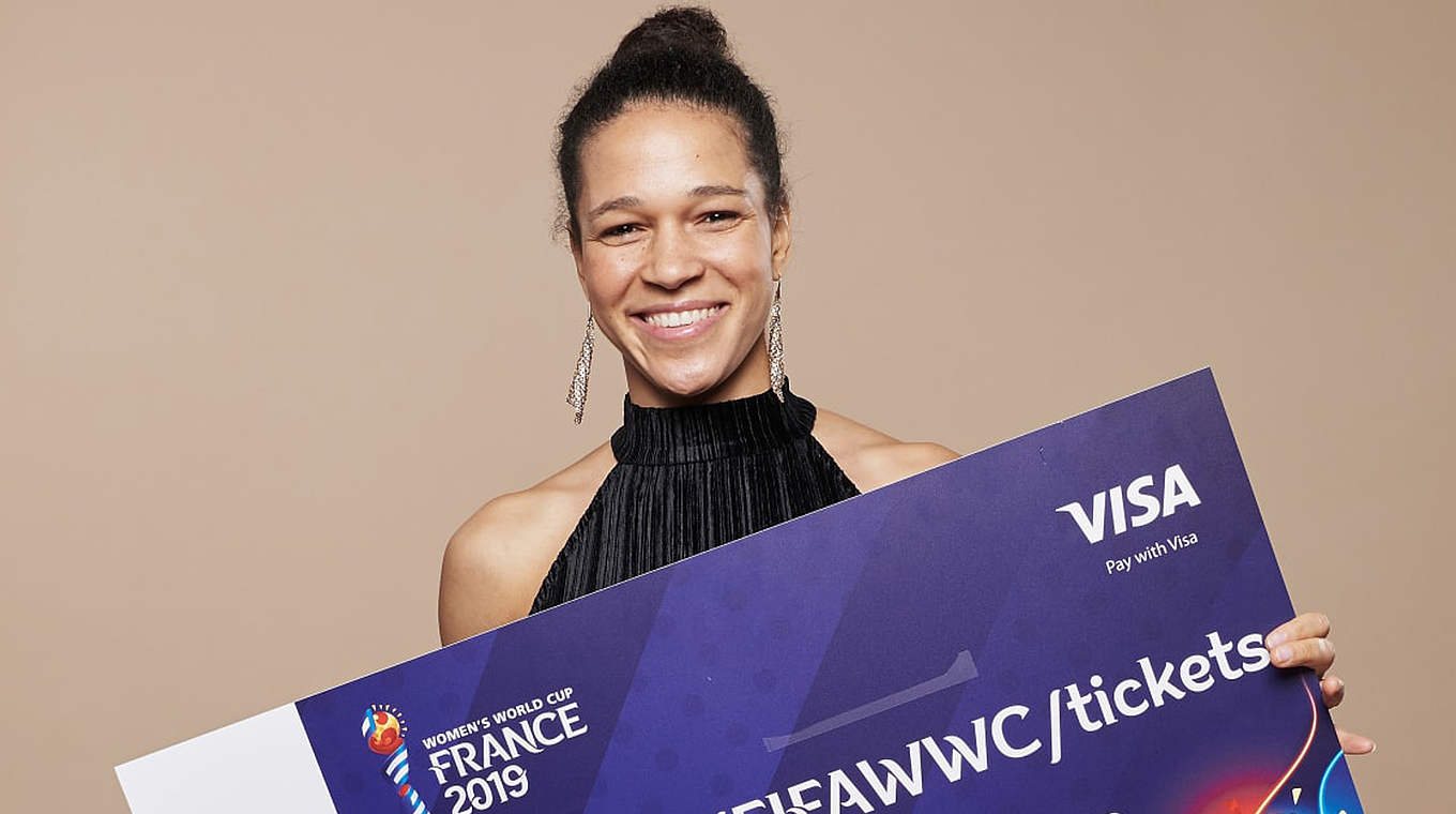 Run auf die Frauen-WM 2019 in Frankreich: Auch Celia Sasic wirbt fürs Turnier © FIFA
