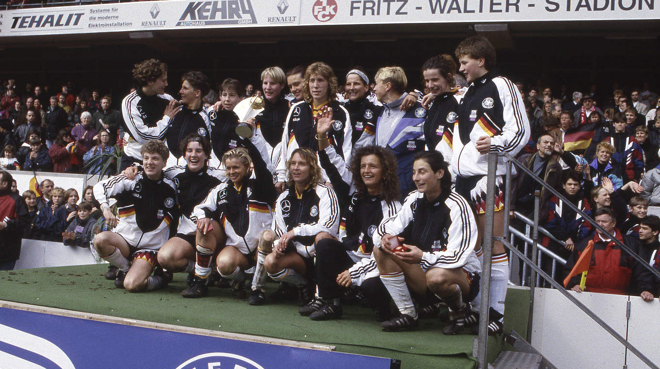 Beim dritten EM-Titel 1995: Heidi Mohr (5.v.r.o.) © imago sportfotodienst