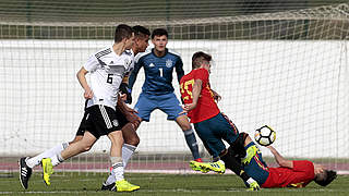 Die deutsche U 17-Nationalmannschaft muss beim Algarve Cup weiter auf einen Sieg warten. Nach der Auftaktniederlage gegen Portugal (1:3) am vergangenen Freitag verlor die Auswahl von DFB-Trainer Michael Feichtenbeiner auch ihr zweites Spiel gegen Spanien 0:1 (0:1). © 2019 Getty Images