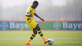Wechselt nach der Saison vom BVB nach Hamburg: U 17-Nationalspieler Ware Pakia © Getty-Images