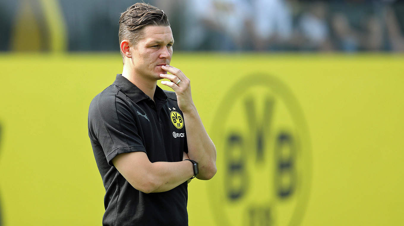 Mit Borussia Dortmund an der Tabellenspitze: Trainer Sebastian Geppert © 2018 Getty Images
