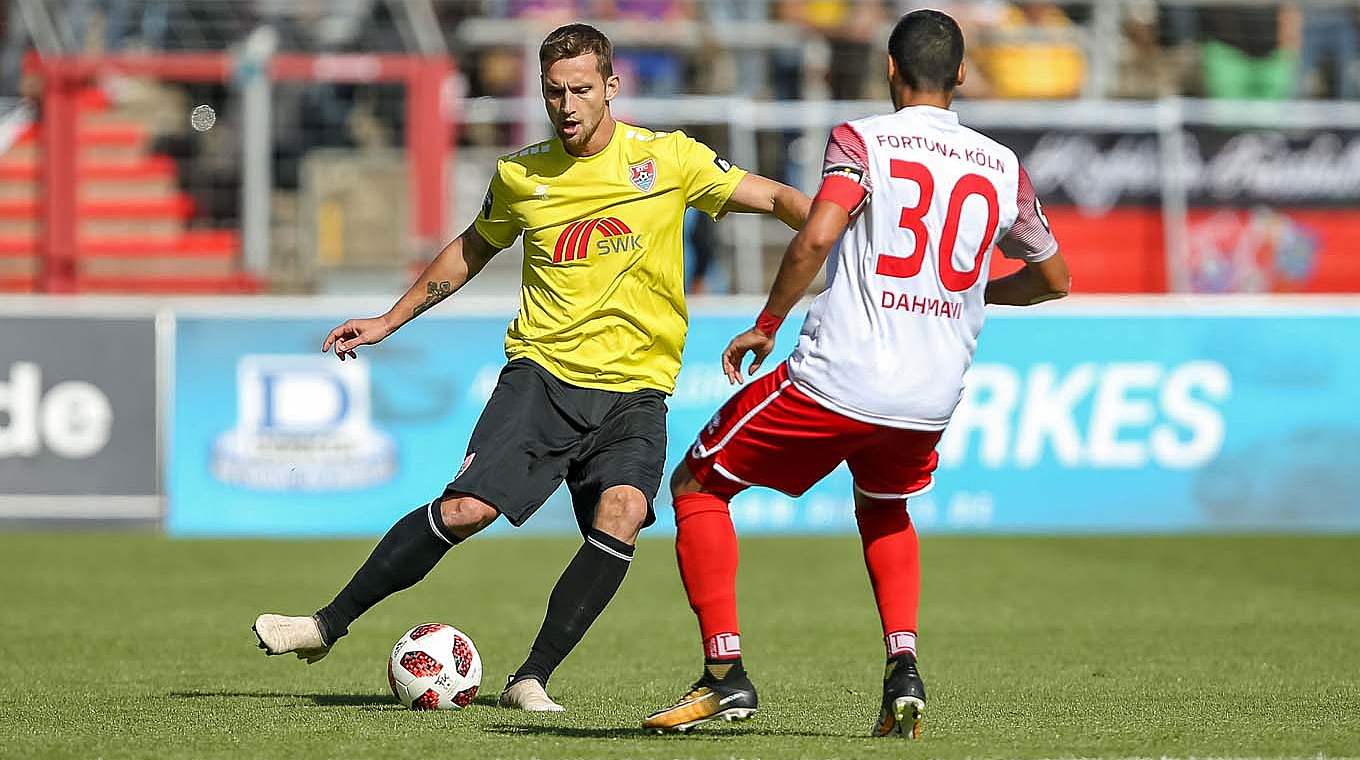 Hoffen aus Ende der Negativserie gegen Fortuna Köln: Uerdingen mit Manuel Konrad (l.) © imago/Revierfoto