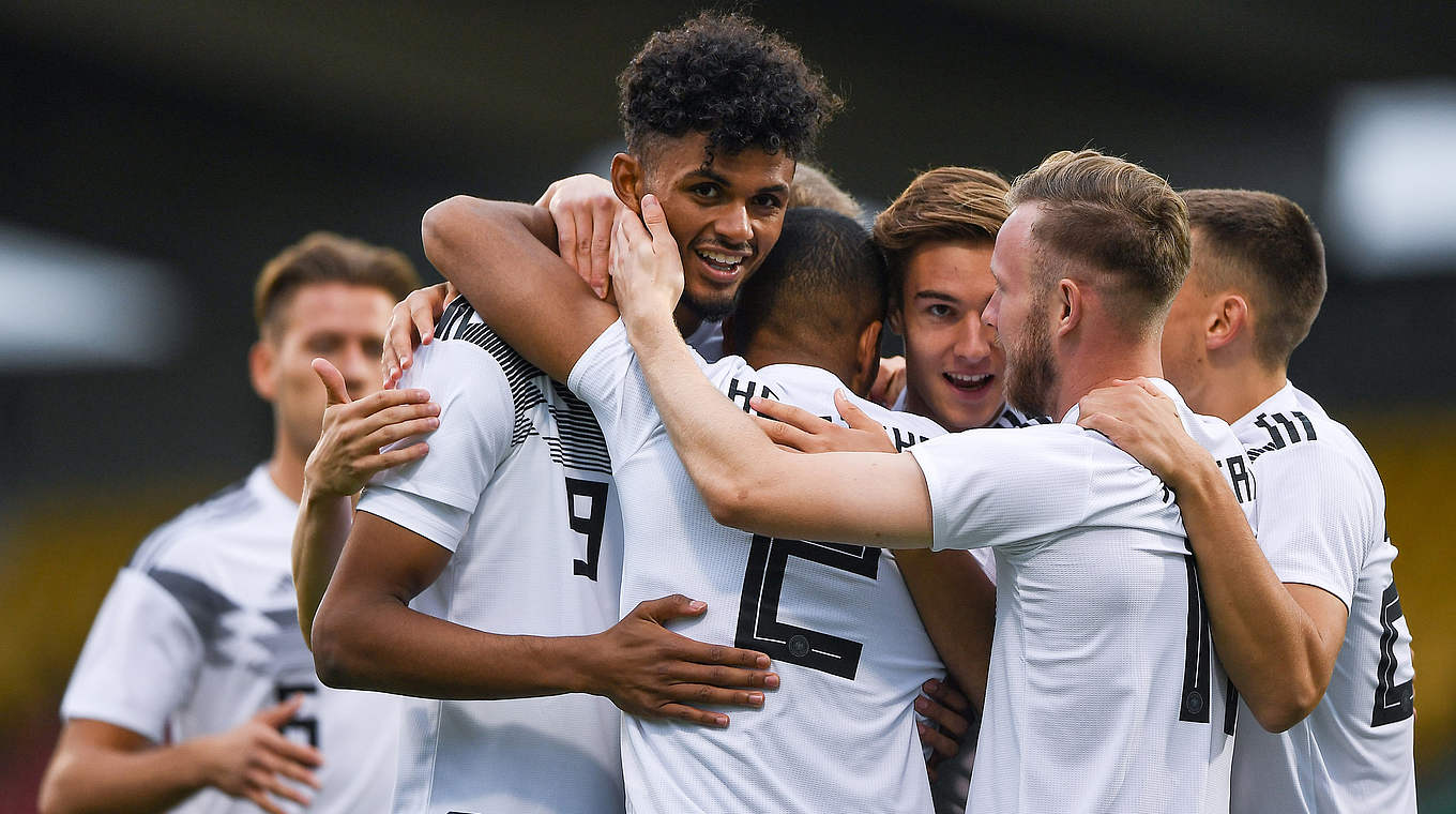 Im Fanblock anfeuern: Deutschlands U 21 bei der EM in Italien und San Marino © 2018 Getty Images