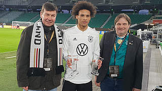 Fan-tastic Moment-Gewinner Thomas und Hans-Wilhelm küren Leroy Sané zum Spieler des Russland- und Niederlande-Spiels in Leipzig und Gelsenkirchen © privat