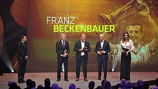 Als Abwehrspieler in die Ruhmeshalle aufgenommen: Breitner, Brehme und Beckenbauer © 2019 Getty Images