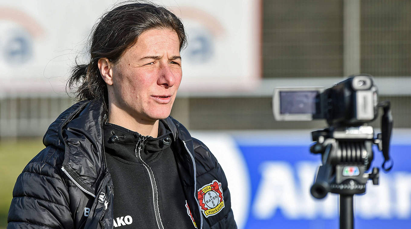 Verlässt Bayer Leverkusen nach zwei Jahren: Trainerin Verena Hagedorn © imago/foto2press