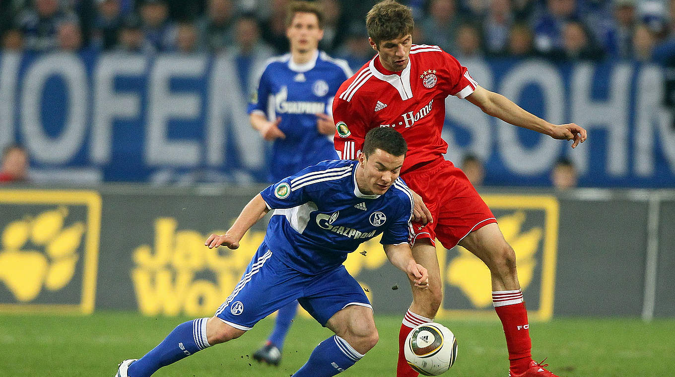 Premiere 2010 auf Schalke: Thomas Müller (r.) kann zum 10. Mal im Halbfinale auflaufen © Getty Images
