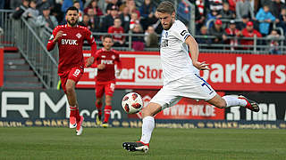 Aktivposten in der KSC-Offensive: Marc Lorenz (v.) hatte in Würzburg gute Torchancen © imago images / foto2press