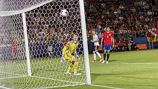 Mitchell Weiser's match winner exactly two years ago against Spain. © imago