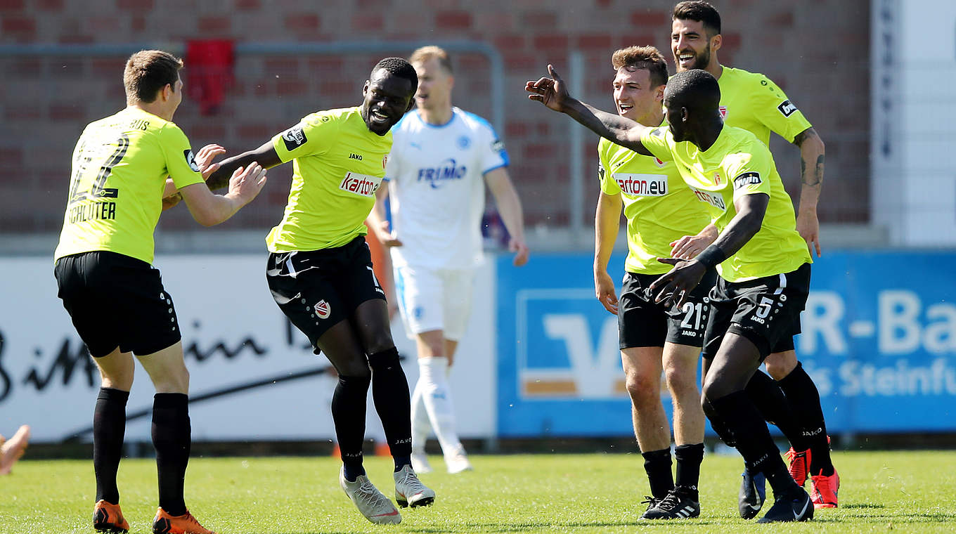 Drei Punkte in Lotte eingefahren: Cottbus verlässt die Abstiegsplätze © 2019 Getty Images