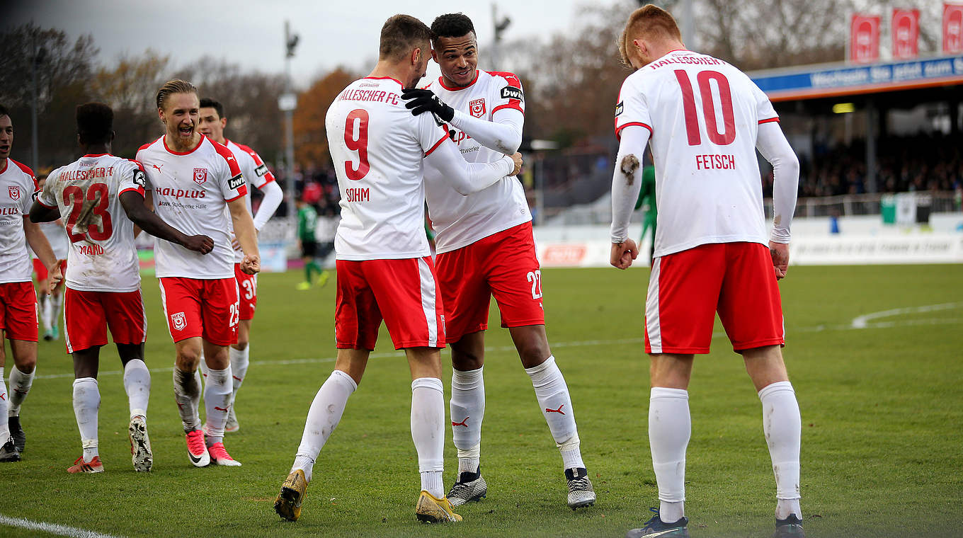 Sohm (3.v.r): "Die Charaktere im Kader passen gut zueinander" © Getty-Images