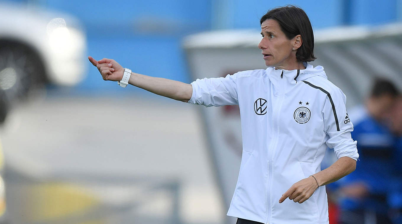 Gibt ihrem Team die Richtung vor: DFB-Trainerin Bettina Wiegmann © Getty Images