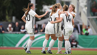 Am Sonntag geht es los: Die U 17-Juniorinnen starten gegen England © imago/Hartenfelser