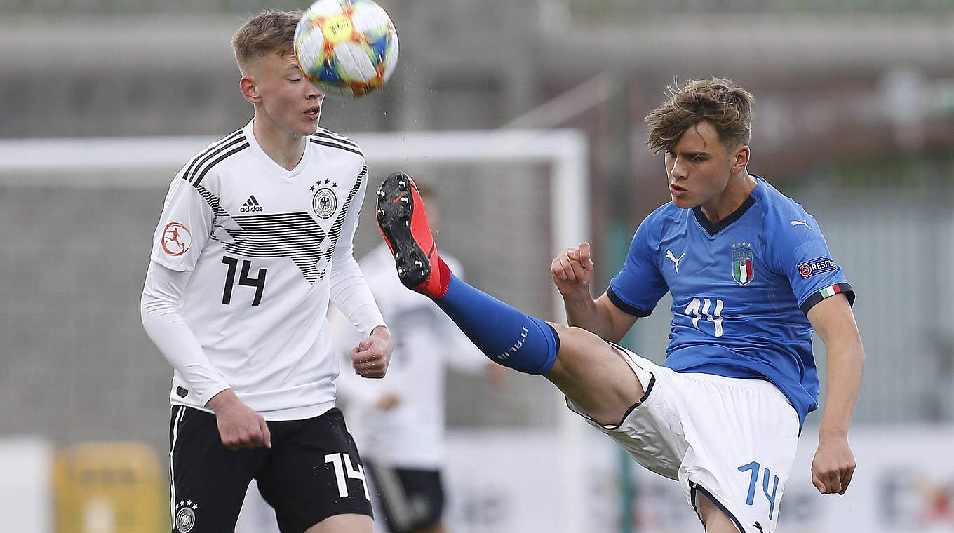 Germany's U17s were beaten 3-1 by Italy despite taking the lead in the 15th minute. © imago images / Action Plus