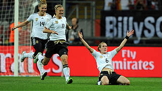 Laudehr celebrates her goal against Nigeria.  © GettyImages