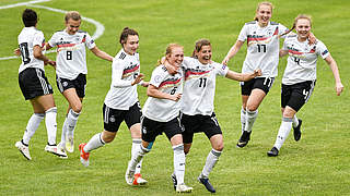 Riesenjubel nach dem Halbfinalsieg: Die U 17-Mädels stehen erneut im EM-Endspiel © GettyImages