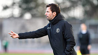 Mit seinem Team seit acht Spielen ungeschlagen: Düsseldorfs Trainer Jens Langeneke © imago/Thomas Bielefeld