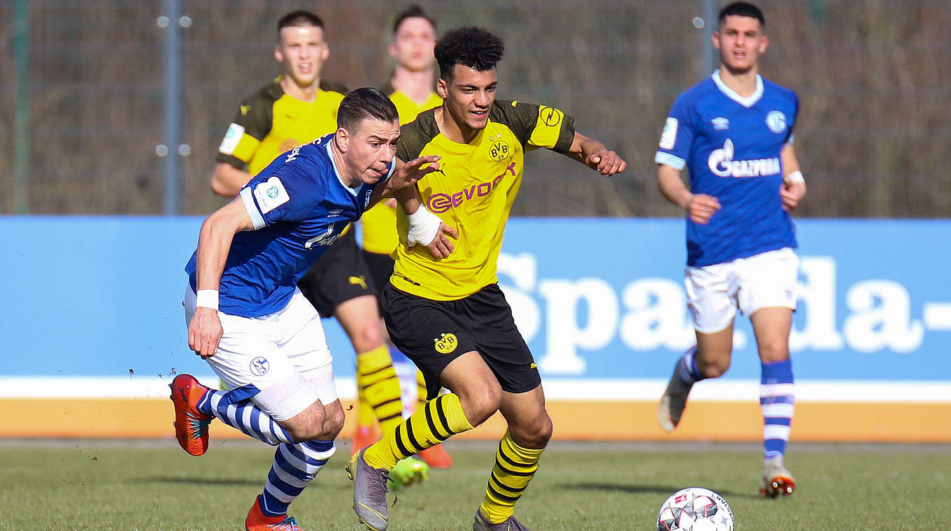 Derby im Halbfinale der A-Junioren-Meisterschaft: Schalke trifft auf den BVB © imago/MaBoSport