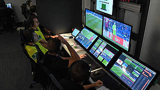 2. Bundesliga: Stadien werden per Glasfaser mit Video-Assist-Center in Köln verbunden © DFL