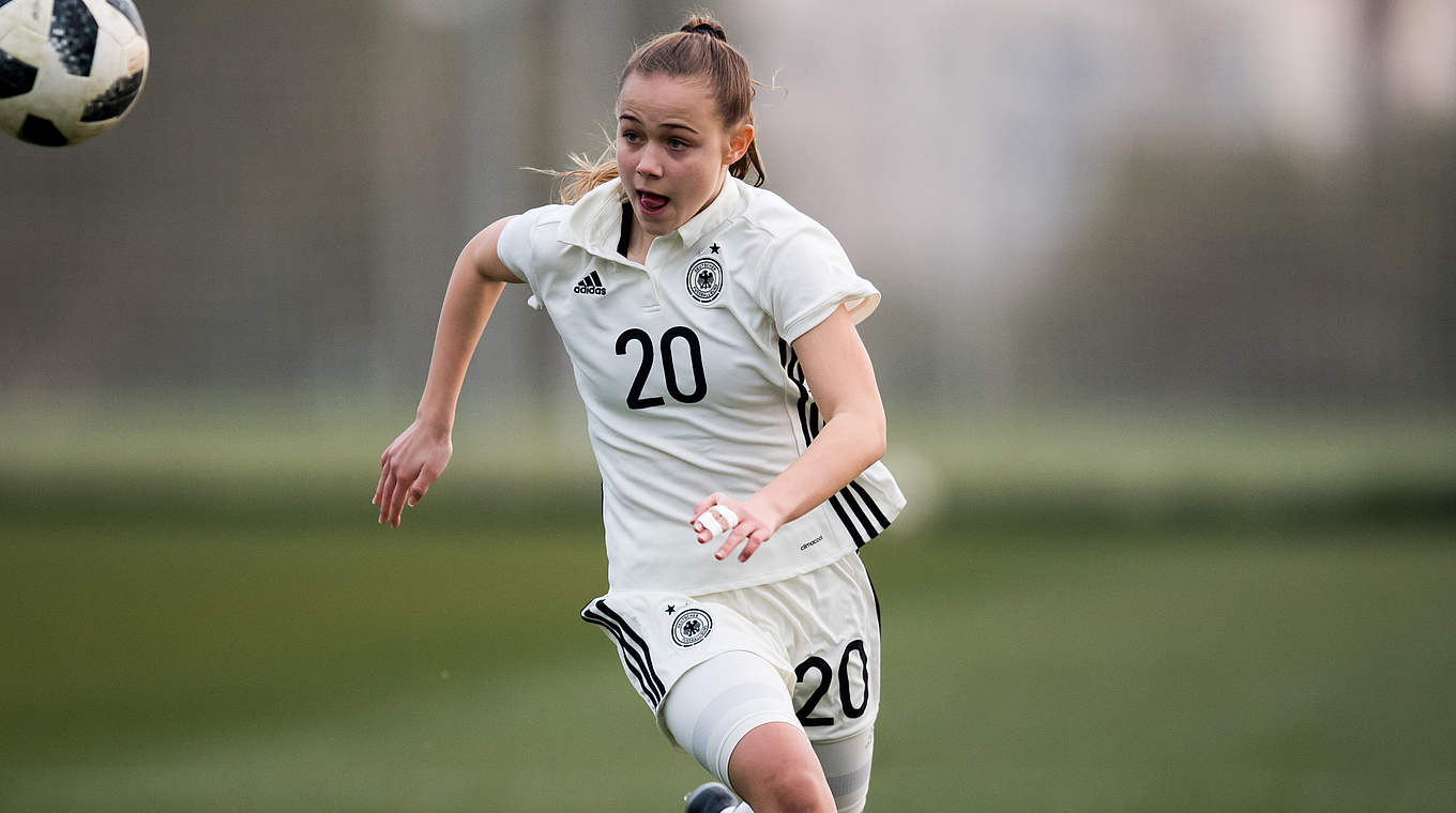Mit drei Toren gegen Iserlohn erfolgreich: Kölns Nationalspielerin Leonie Zilger  © 2019 Getty Images