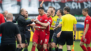 Nach Roter Karte gegen Ingolstadt: Zwei Spiele Sperre für Robert Glatzel (Nr. 9) © GettyImages