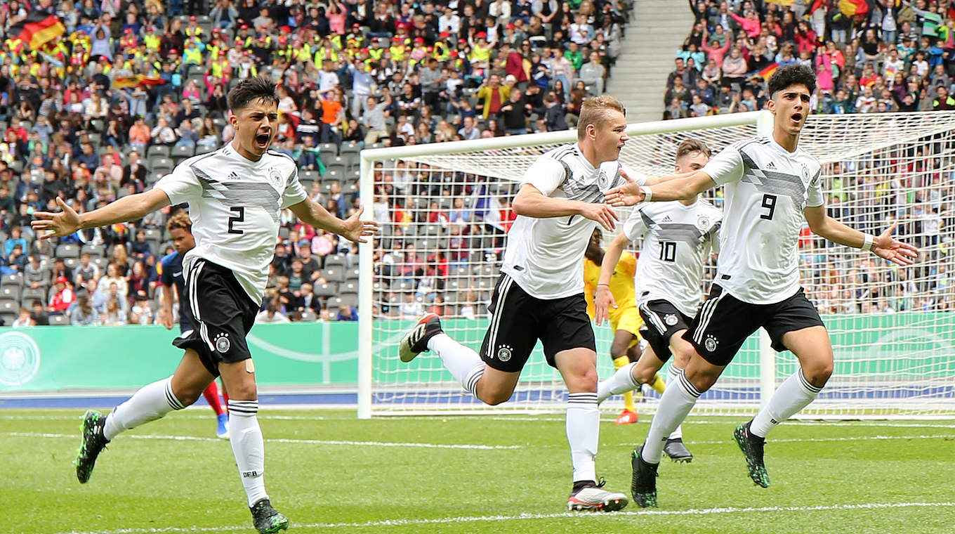 Stürmisches Team: Die deutsche U 16 erzielt drei Tore gegen Frankreich © 2019 Getty Images