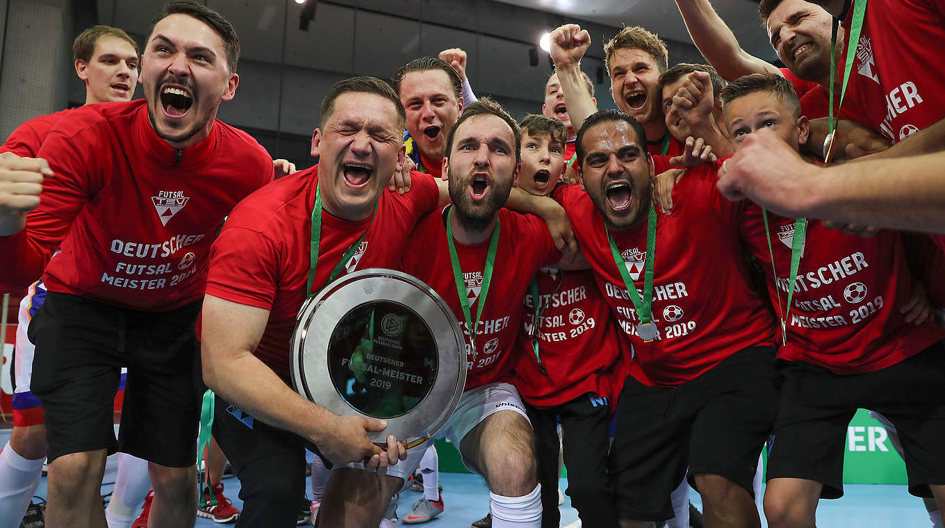 Geschafft: Der TSV Weilimdorf gewinnt das Finale gegen die HSV Panthers 5:4 © 2019 Getty Images