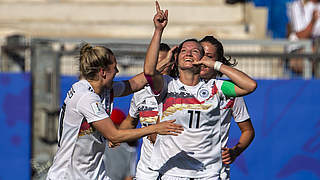 Weiter schärfster Verfolger von Spitzenreiter USA: Die DFB-Frauen verteidigen Platz zwei © imago images / HMB-Media