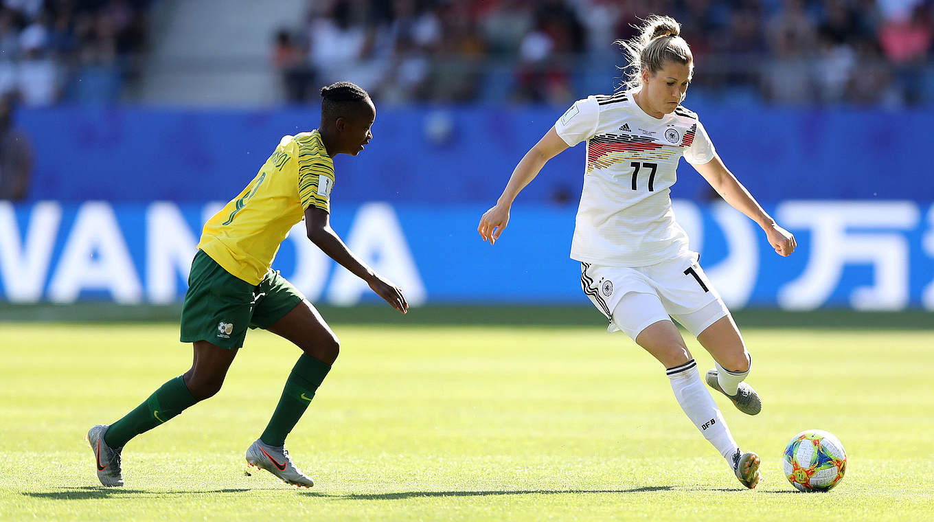 Verena Schweers (r.): "Ich bin stolz auf meine Spiele für die Nationalmannschaft" © Getty Images