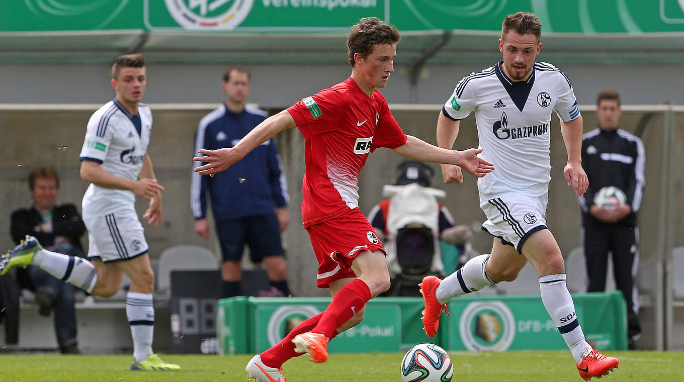Niederlage: Mit S04 verliert Itter (r.) 2013 im A-Junioren-Finale dem SC Freiburg © 2014 Getty Images