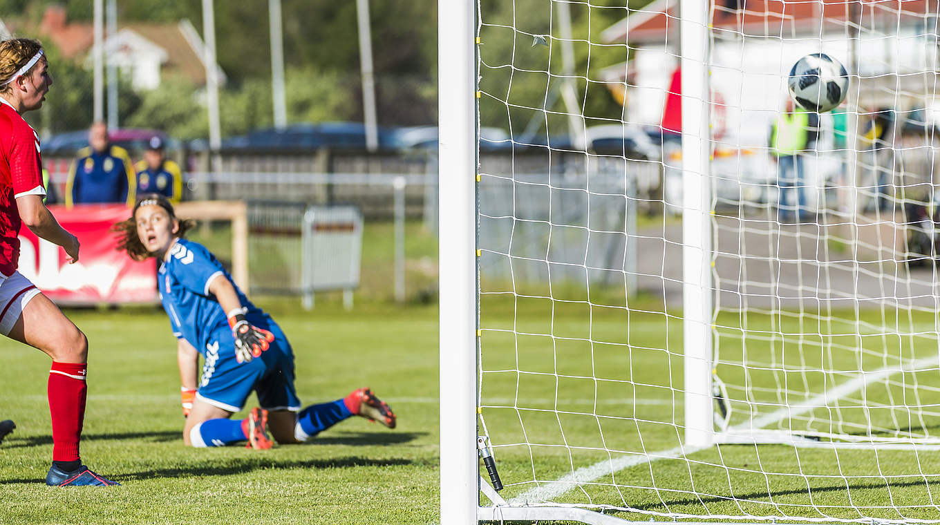 Die U 16-Juniorinnen haben beim 7:1 gegen Dänemark ihren ersten Sieg beim diesjährigen Nordic Cup eingefahren. DFB.de hat die Bilder dazu. © 2019 Getty Images