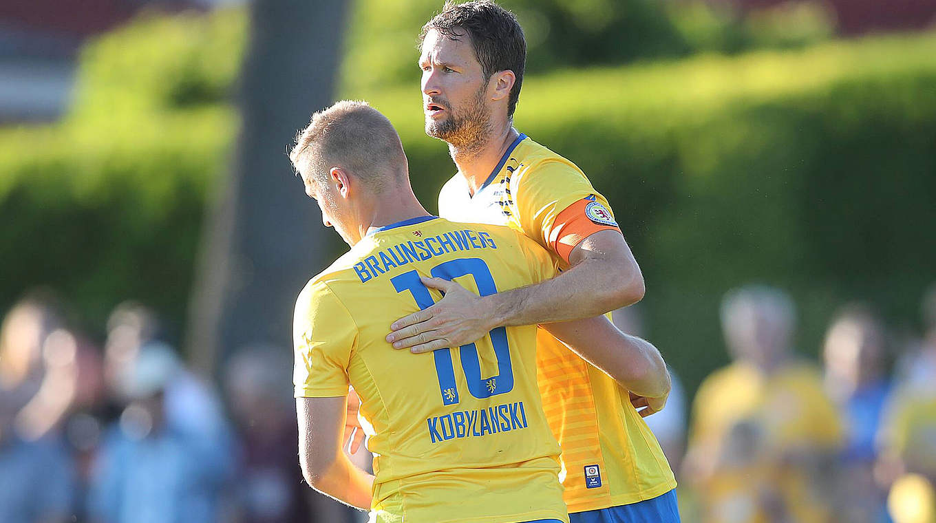 Zwei der neuen Braunschweiger Angreifer: Martin Kobylanski und Nick Proschwitz (v.l.) © imago images / Hübner