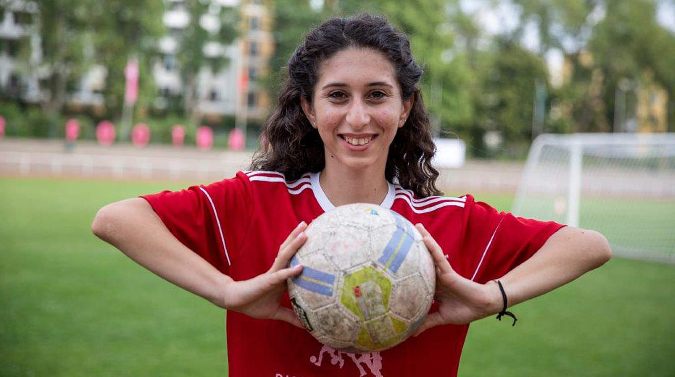 Spielt bei den "Girls of Armenia Leadership Soccer": Nareh Galstyan zu Gast in Berlin © Dana.Roesiger@DISCOVERFOOTBALL