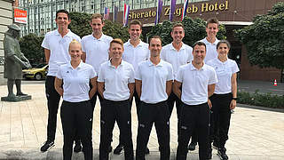 Auf Fortbildung in Zagreb: zehn deutsche Schiedsrichter bei einem UEFA-Lehrgang © DFB
