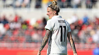 Trifft zum zwischenzeitlichen 4:1 für Leipzig: Ex-Nationalspielerin Anja Mittag © 2017 Getty Images
