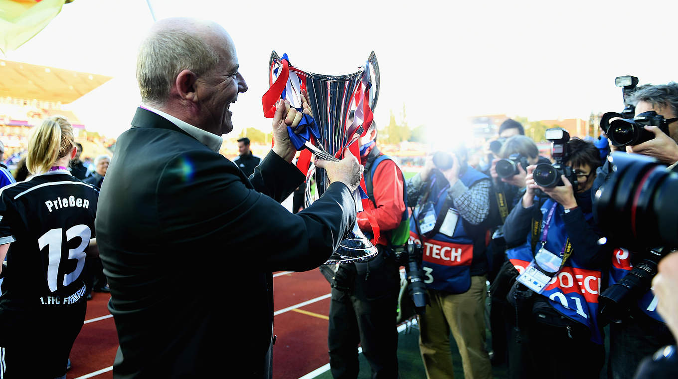 "Es war einfach großartig": Manager Dietrich mit dem Champions-League-Pokal 2015 © 2015 Getty Images