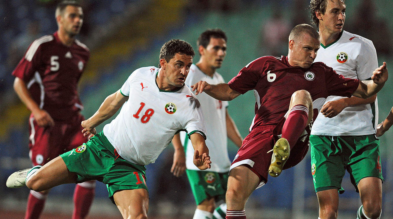 Internationale Erfahrung: Rangelow (2.v.l.) kommt auf 40 Länderspiele für Bulgarien © Getty Images