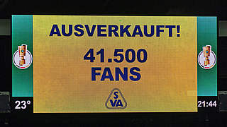 Rekordkulisse in Bremen: 41.500 Zuschauer sehen Atlas Delmenhorst gegen Werder © imago images / Nordphoto