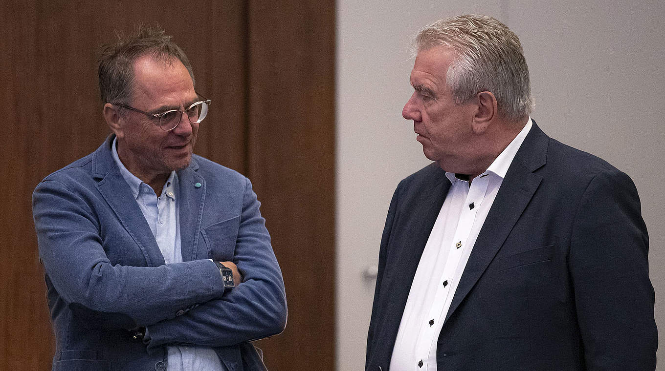 Döring (l.) mit Vizepräsident Frymuth: "Keller kann uns als Amateure gut vertreten" © Thomas Boecker/DFB