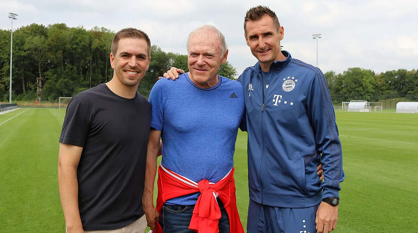 Wiedersehen alter Weggefährten: Philipp Lahm, Hermann Gerland und Miro Klose (v.l.) © FC Bayern München