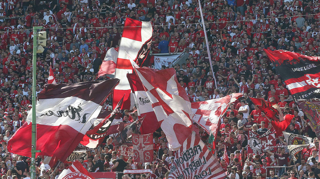 Maßgeblich am Zuschauerrekord in der 3. Liga beteiligt: die Fans von Kaiserslautern © GettyImages