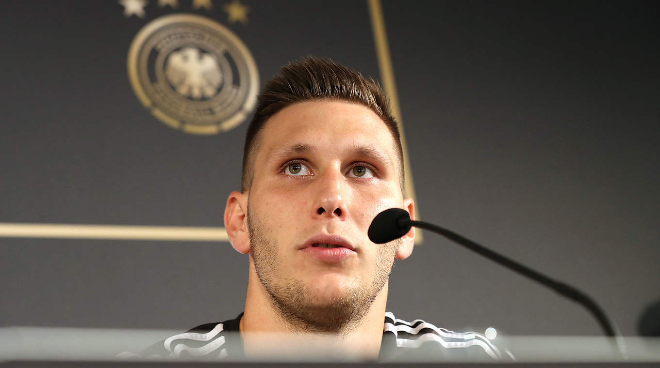 Niklas Süle: "Alex Popp hat einen starken Kopfball und ist eine richtige Mittelstürmerin" © Getty Images